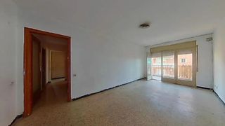 Flat  Carrer de la garrotxa. Mataró (barcelona). en rentabilidad (se vende alquilado, no se p