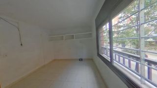 Pis  Carrer de llinars del vallès. Barcelona (barcelona). en rentabilidad (se vende alquilado, no s