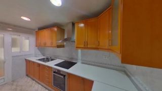 Etagenwohnung  Carrer de càceres. Prat de llobregat (el), (barcelona). en rentabilidad (se vende a