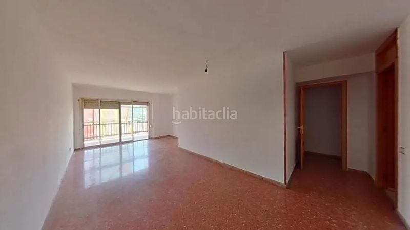 Foto b8985af6-fc04-4000-8daa-665c1f08cf38. Pis a Martorell