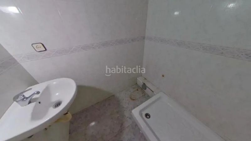 Foto f029af48-96a3-4257-854e-e29b8f8c3441. Pis a Besòs - Maresme Barcelona