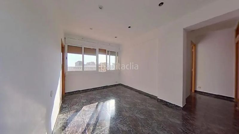 Foto 6ca6aa0a-44ae-497b-97b5-11b6ae4e244e. Pis a Sant Ildefons Cornellà de Llobregat