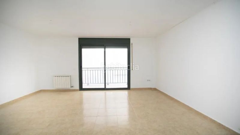 Foto f6e9655a-c849-462d-824a-385612a9afbf. Pis a Alcarràs