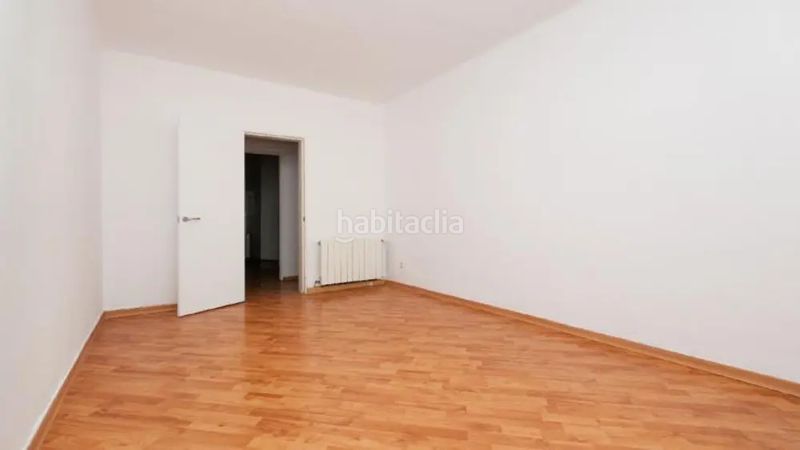 Foto f2f546af-f40b-43ef-94ef-9eec6ca5d90e. Pis a Can Palet Terrassa