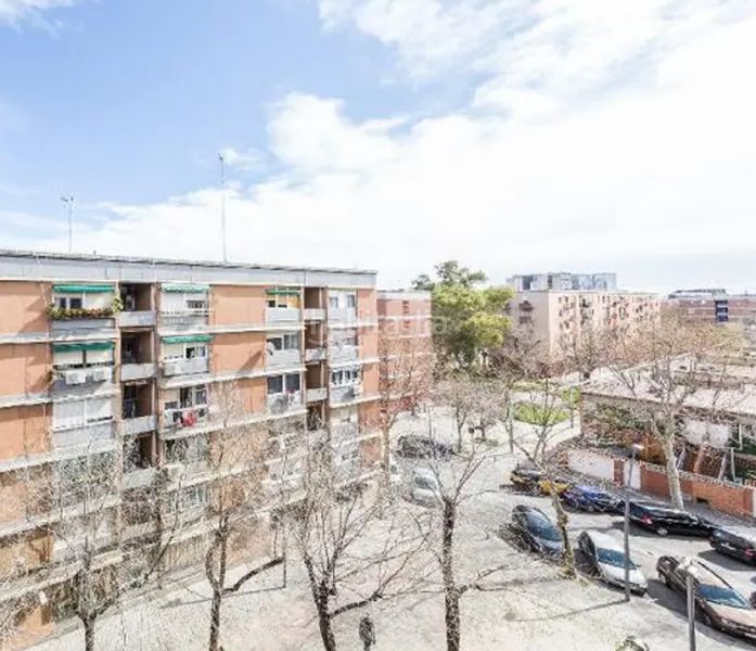 Foto 06b9f2f3-fb9d-410c-8486-bcefcc505b87. Pis a Besòs - Maresme Barcelona