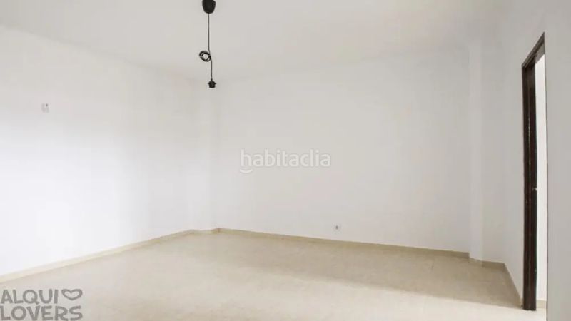Foto 5dced152-01a9-41e3-ac2c-b43bdcea7662. Pis a Mestral Reus