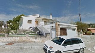 Chalet  Carrer de l'aliga coronada. Sant jaume dels domenys, (tarragona). en rentabilidad (se vende
