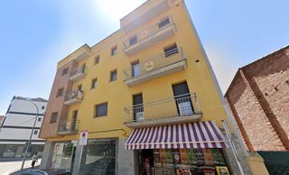 Pis  Carrer de sant bartomeu. Torelló, (barcelona). en rentabilidad (se vende alquilado, no se