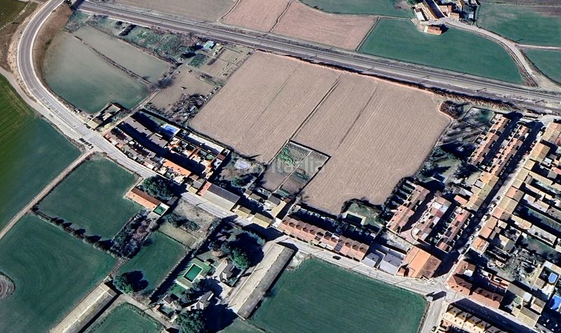 Foto b28efbf2-511f-49f8-95ed-340518ba22ad. Rural plot in San Juan de Mozarrifar Zaragoza