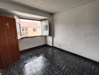 Appartamento in Carrer de sant joan de la penya 17. Activo bancario