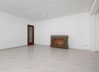 Appartement  Carrer victòria. Sant boi de llobregat, (barcelona). en rentabilidad (se vende al