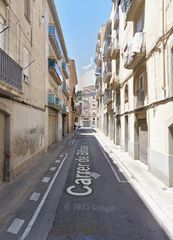 Pis  Carrer de la cova. Manresa (barcelona). "okupado" (no se puede visitar ni hipotecar