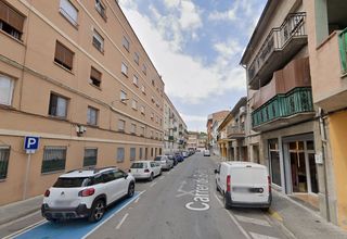 Pis  Carrer de bellfort. Manlleu (barcelona). "okupado" (no se puede visitar ni hipotecar