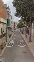 Pis  Carrer de ruperto chapí. Badalona (barcelona). "okupado" (no se puede visitar ni hipoteca