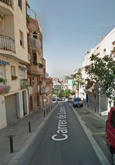 Pis  Carrer de lepanto. Badalona (barcelona). "okupado" (no se puede visitar ni hipoteca