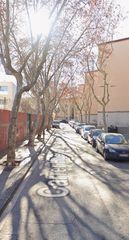 Flat  Carrer huelva. Badalona (barcelona). "okupado" (no se puede visitar ni hipoteca