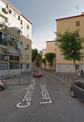 Flat  Carrer santa joana lestonnac. Badalona (barcelona). "okupado" (no se puede visitar ni hipoteca