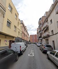 Pis  Carrer de julián gayarre. Badalona (barcelona). "okupado" (no se puede visitar ni hipoteca