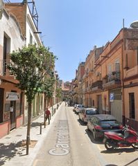 Pis  Carrer de balmes. Badalona (barcelona). "okupado" (no se puede visitar ni hipoteca
