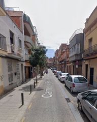 Pis  Carrer de balmes. Badalona (barcelona). "okupado" (no se puede visitar ni hipoteca