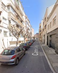 Pis  Carrer lleida. Santa margarida de montbui (barcelona). "okupado" (no se puede v