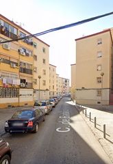 Pis  Calle de badajoz. Badalona (barcelona). "okupado" (no se puede visitar ni hipoteca