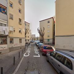 Pis  Carrer santa joana lestonnac. Badalona (barcelona). "okupado" (no se puede visitar ni hipoteca