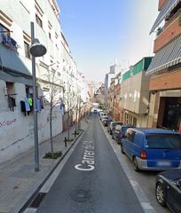 Pis  Carrer de l'autonomia. Badalona (barcelona). sin posesión “ocupado” (no se puede visita