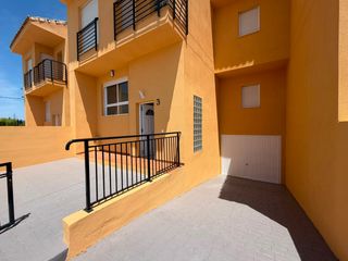 Casa a schiera in Utiel. Adosado a 10 min de utiel