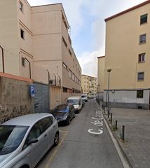 Pis  Carrer de covadonga. Badalona (barcelona). "okupado" (no se puede visitar ni hipoteca