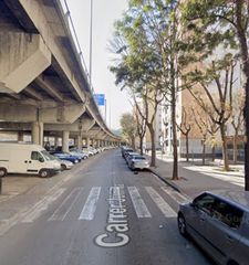 Flat  Carrer jumilla. Badalona (barcelona). "okupado" (no se puede visitar ni hipoteca