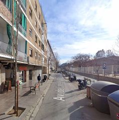 Flat  Avinguda de caldes de montbui. Mollet del vallès (barcelona). "okupado" (no se puede visitar ni
