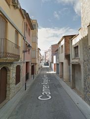 Flat  Carrer àngel guimerà. Navarcles (barcelona). "okupado" (no se puede visitar ni hipotec