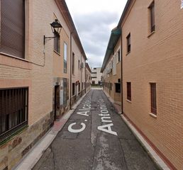 Pis  Calle antonio salas. Torrejón de velasco (madrid). "okupado" (no se puede visitar ni