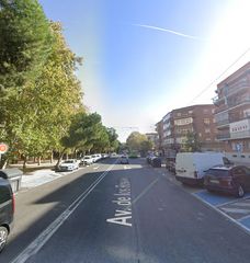 Piso  Avenida de los rosales. Madrid (madrid). sin posesión “ocupado” (no se puede visitar ni