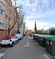 Pis  Carrer de concha espina. Sabadell (barcelona). "okupado" (no se puede visitar ni hipoteca