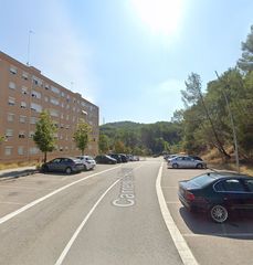 Pis  Urbanització pinar. Rubí (barcelona). "okupado" (no se puede visitar ni hipotecar)