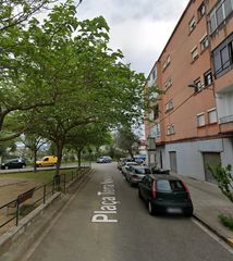 Pis a Plaça Terra Nostra
