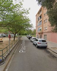 Pis a Plaça Terra Nostra