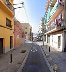 Flat  Carrer de la democràcia. Badalona (barcelona). "okupado" (no se puede visitar ni hipoteca