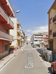 Pis  Carrer canudas. Les franqueses del vallès (barcelona). "okupado" (no se puede vi