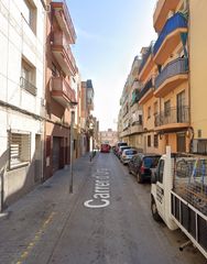 Flat  Carrer d'urà. Badalona (barcelona). "okupado" (no se puede visitar ni hipoteca