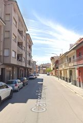 Flat  Carrer del puig-agut. Manlleu (barcelona). "okupado" (no se puede visitar ni hipotecar