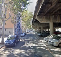 Flat  Avenida de almería. Badalona (barcelona). "okupado" (no se puede visitar ni hipoteca