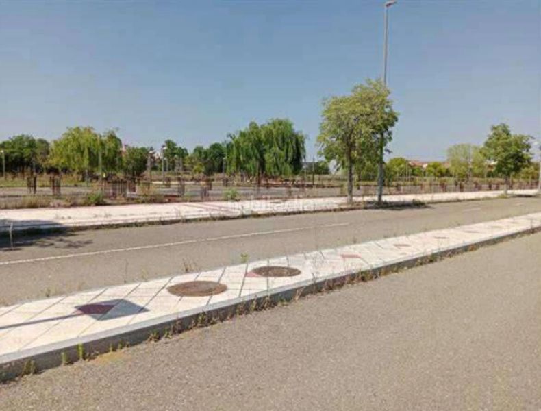 Foto 65a61558-d594-45bb-9631-83a19665e850. Terreny residencial a Armunia León