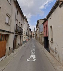 Flat  Carrer de la cavalleria. Manlleu (barcelona). "okupado" (no se puede visitar ni hipotecar