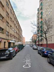 Pis  Carrer d'aribau. Sabadell (barcelona). "okupado" (no se puede visitar ni hipoteca