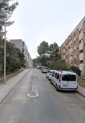 Pis  Carrer de perafita. Barcelona (barcelona). "okupado" (no se puede visitar ni hipotec