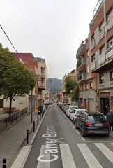 Pis  Carrer bateria. Montcada i reixac (barcelona). "okupado" (no se puede visitar ni