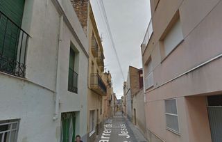 Casa adossada  Carrer de vilanova de jesús. Tortosa (tarragona). sin posesión “ocupado” (no se puede visitar